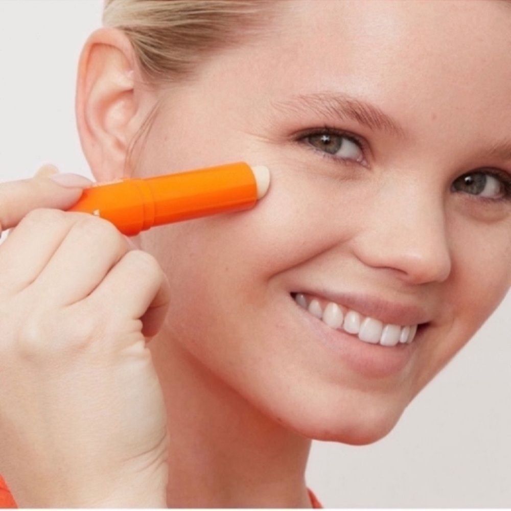 6% VITAMIN C GLOW STICK - Picture 4 of 13